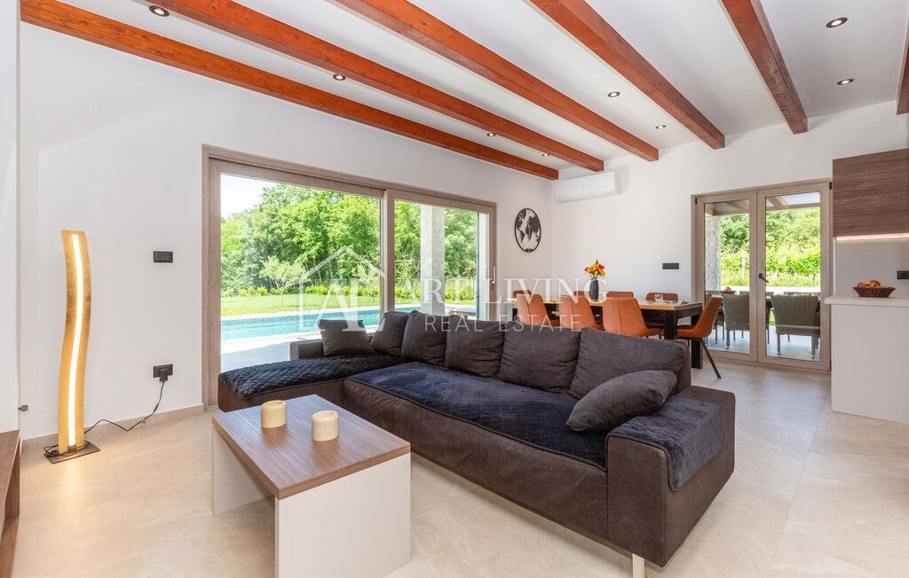 Istria, Labin, dintorni - una bella casa con una grande piscina e un bellissimo giardino 