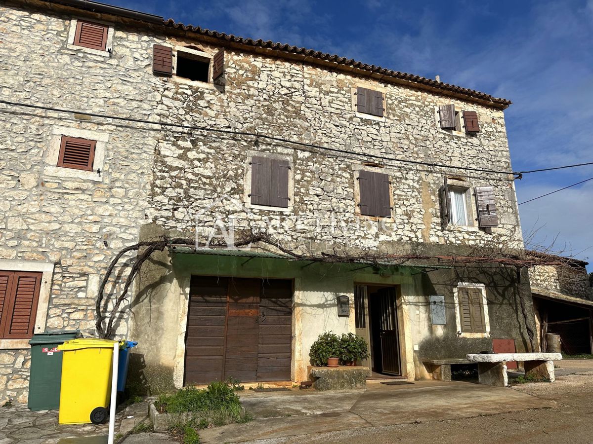 Istria, Brtonigla, dintorni - autentica casa in pietra istriana da ristrutturare