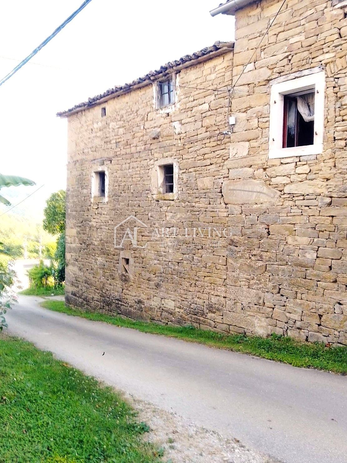 Buzet, dintorni – casa in pietra autentica da ristrutturare – OCCASIONE!