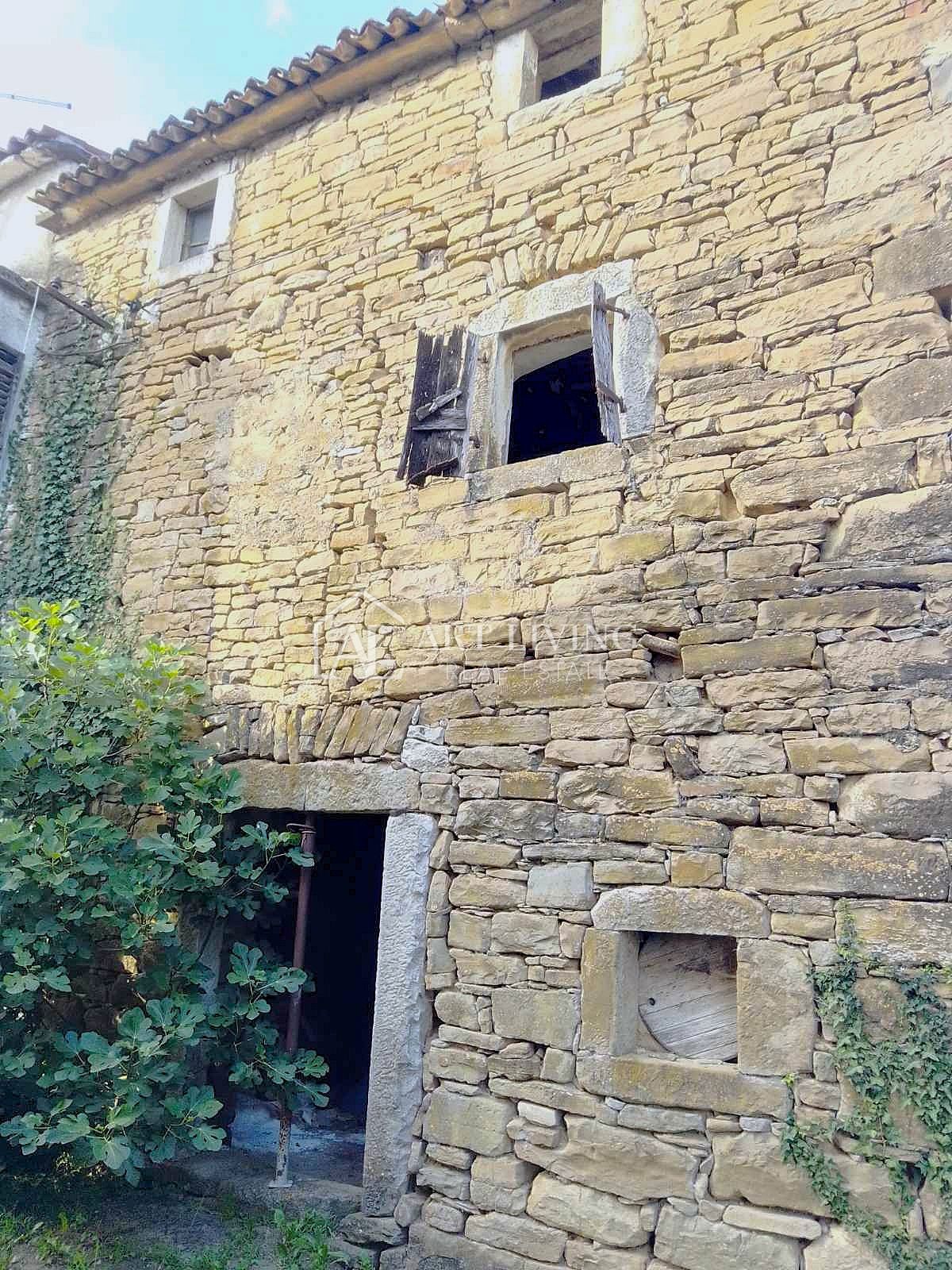 Buzet, dintorni – casa in pietra autentica da ristrutturare – OCCASIONE!
