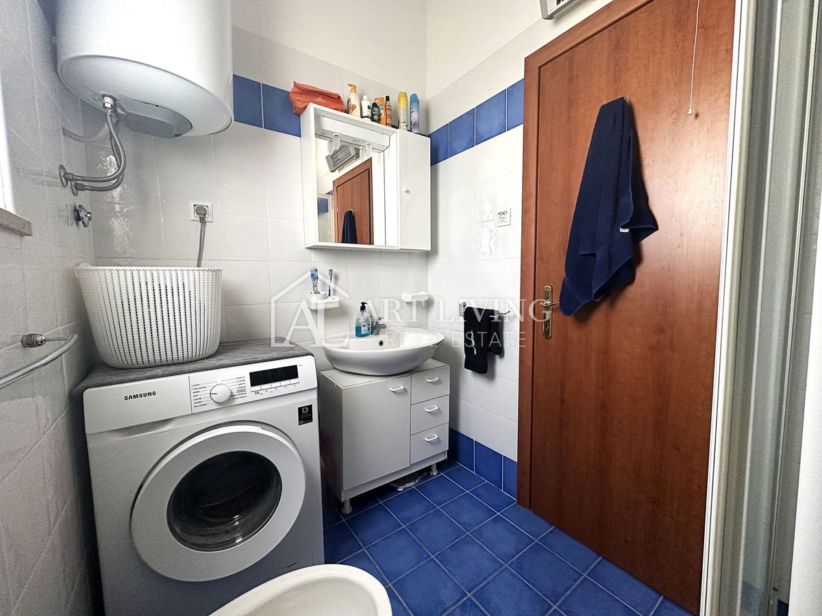 Umago, dintorni - OCCASIONE UNICA, appartamento con due camere da letto con splendida vista mare