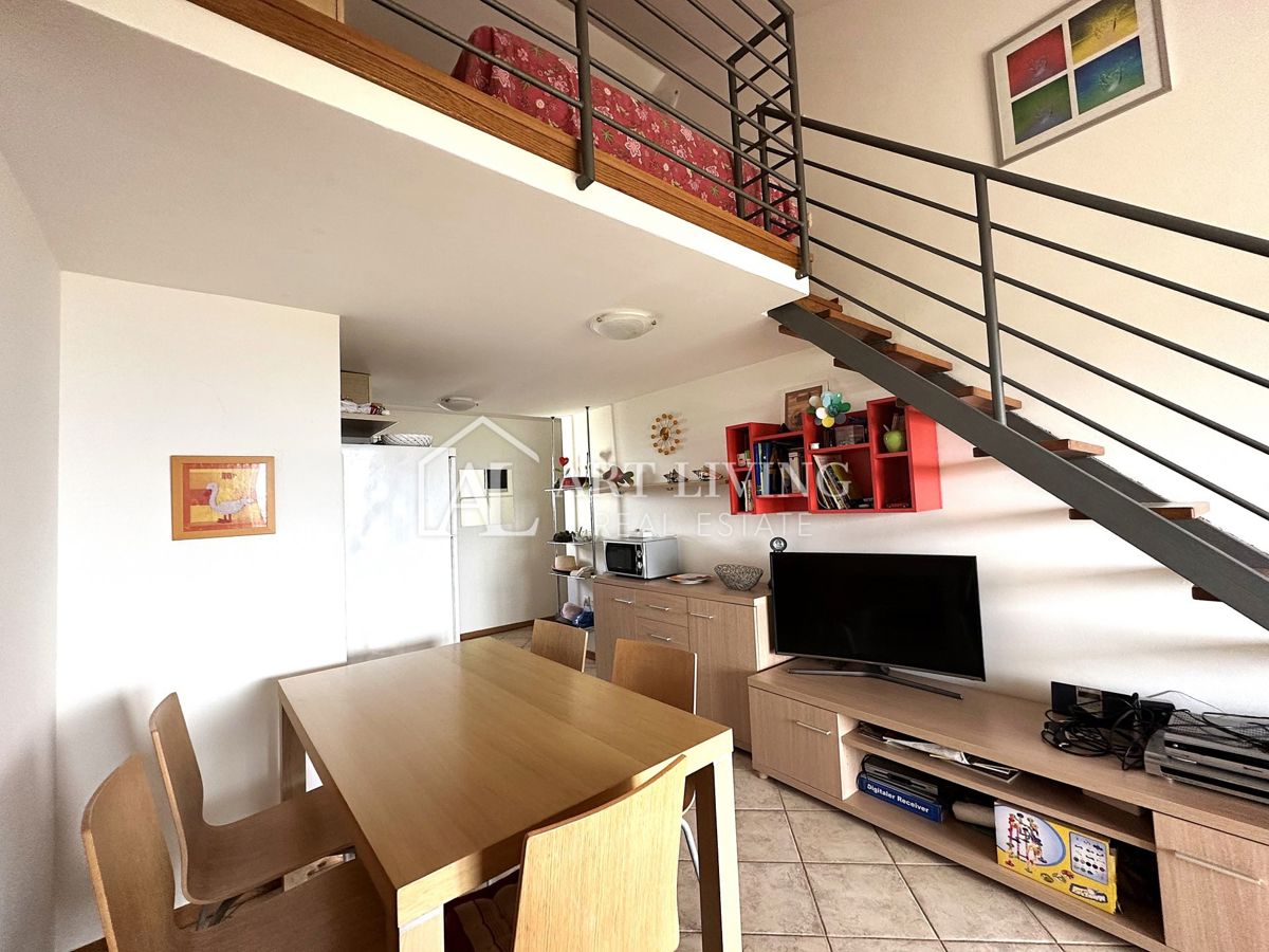 Umago, dintorni - OCCASIONE UNICA, appartamento con due camere da letto con splendida vista mare