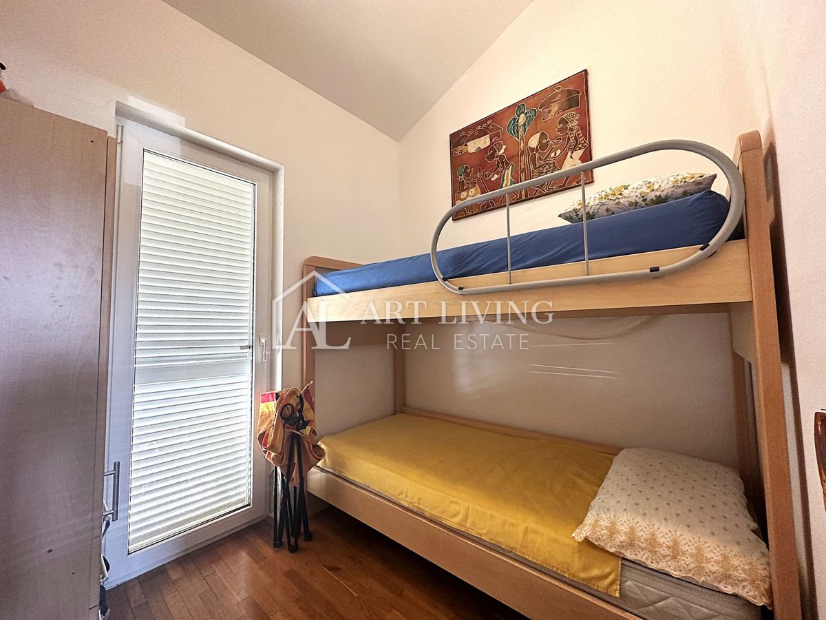 Umago, dintorni - OCCASIONE UNICA, appartamento con due camere da letto con splendida vista mare