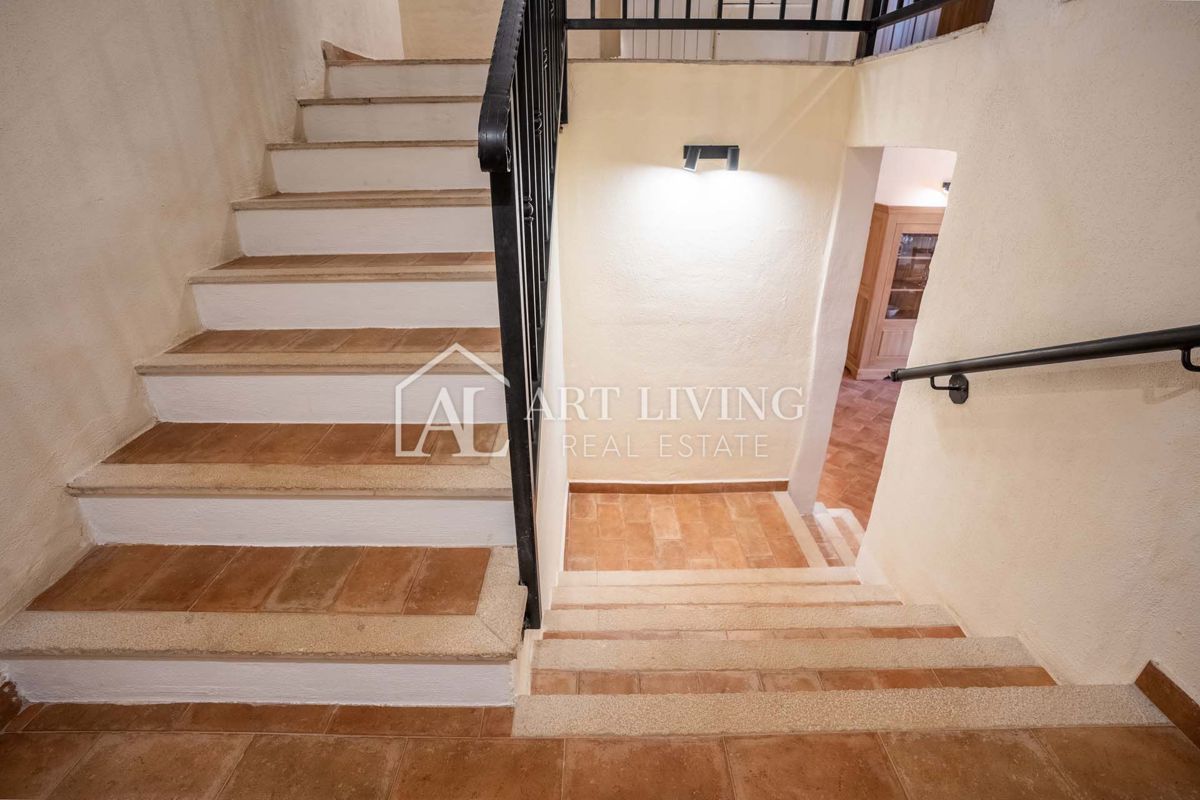 Parenzo, dintorni - lussuosa villa rustica con piscina