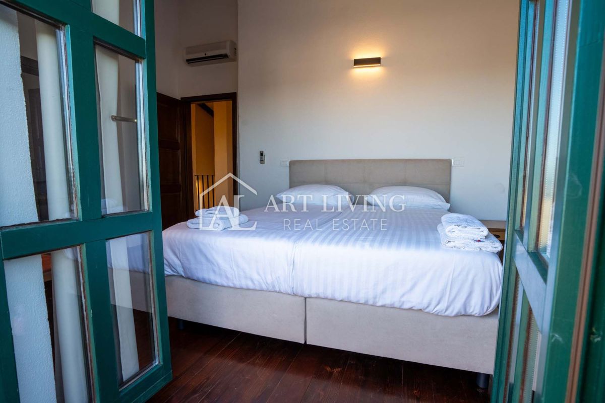 Parenzo, dintorni - lussuosa villa rustica con piscina