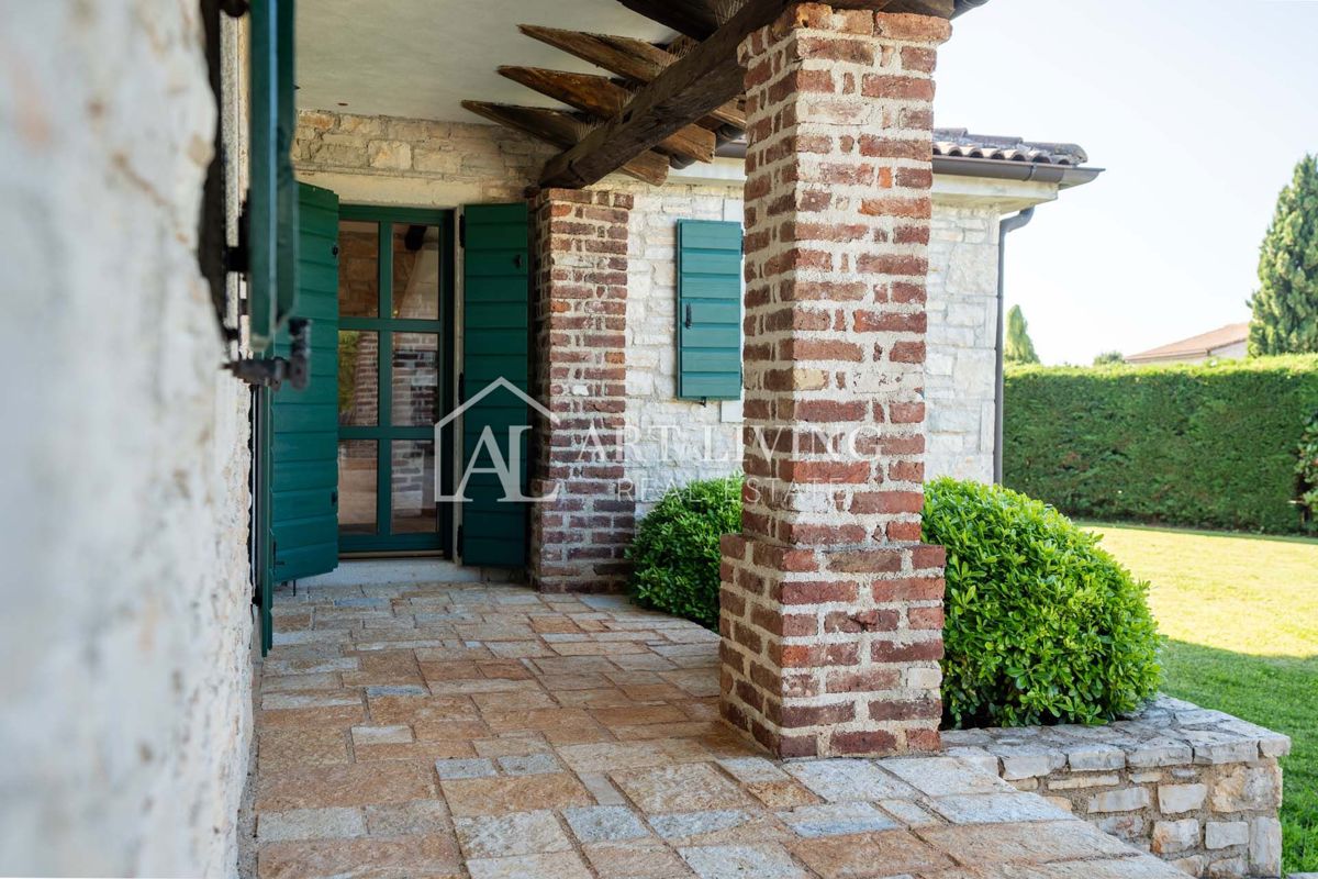 Parenzo, dintorni - lussuosa villa rustica con piscina