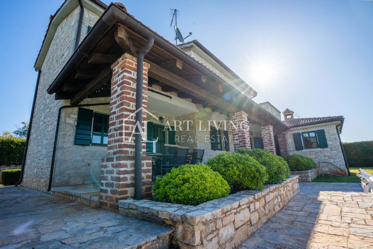 Parenzo, dintorni - lussuosa villa rustica con piscina