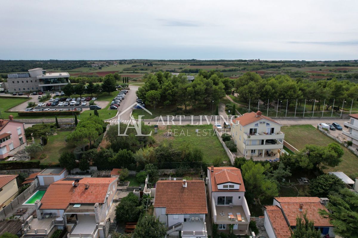 Umago, Crveni Vrh - ESCLUSIVO - terreno edificabile con progetto in posizione eccezionale
