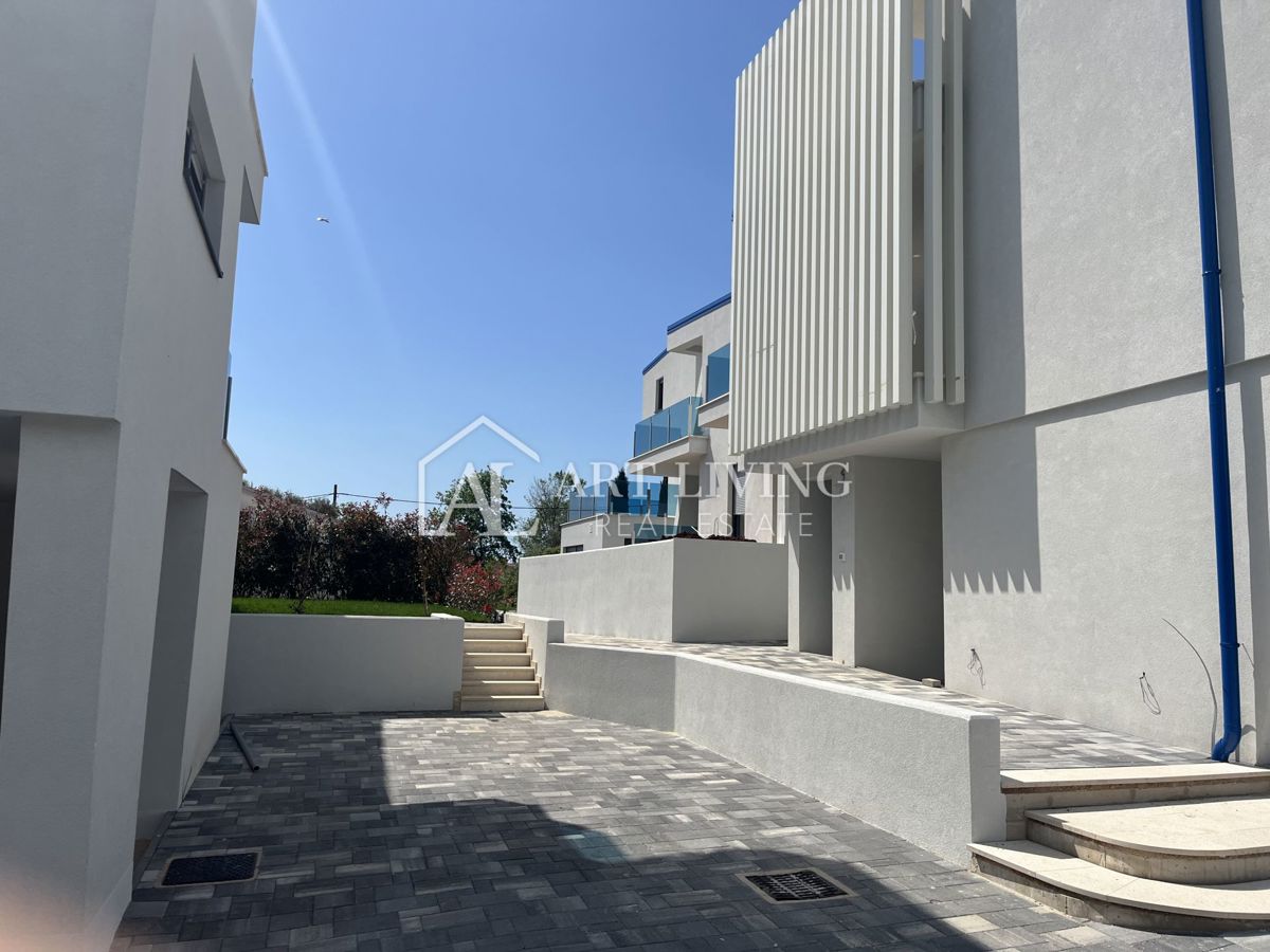 Istria, Umago, dintorni - grazioso appartamento al primo piano, 300 m dal mare