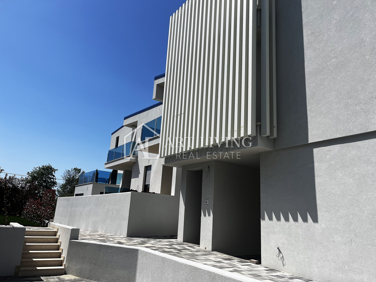 Istria, Umago, dintorni - grazioso appartamento al primo piano, 300 m dal mare