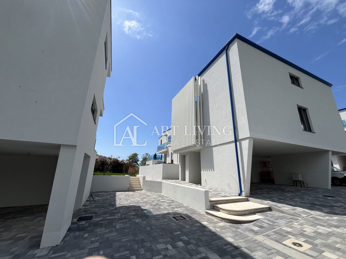 Istria, Umago, dintorni - grazioso appartamento al primo piano, 300 m dal mare