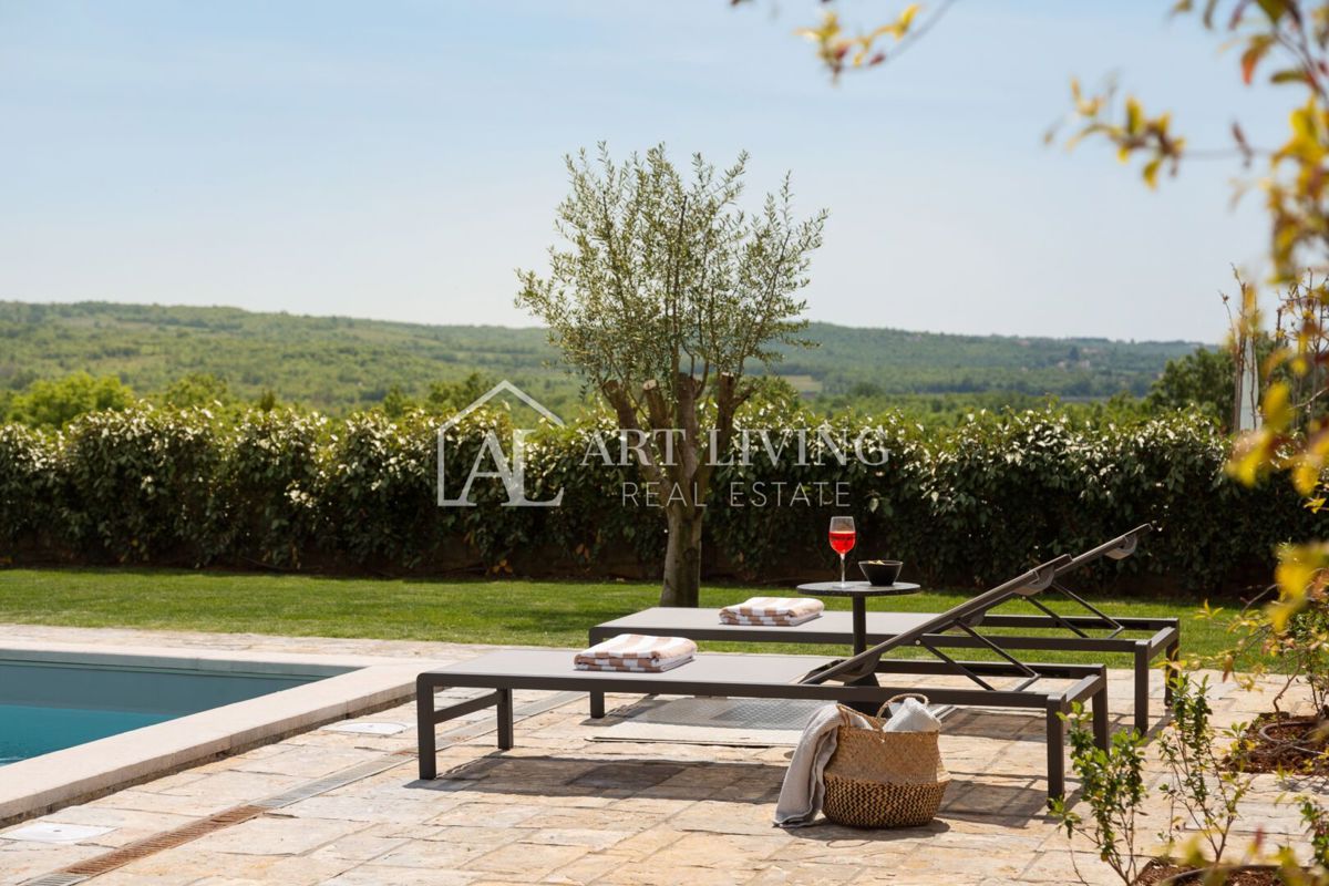 Parenzo, dintorni - lussuosa villa rustica con piscina - OCCASIONE