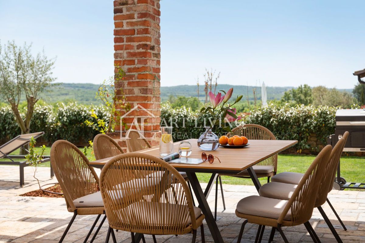 Parenzo, dintorni - lussuosa villa rustica con piscina - OCCASIONE