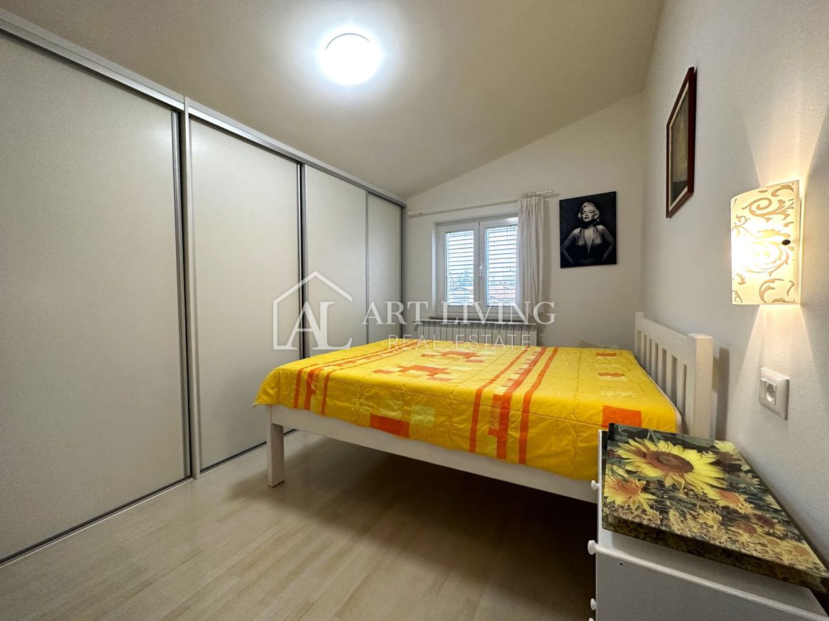 Umago, dintorni - grazioso appartamento con due camere da letto in una posizione tranquilla e bellissima