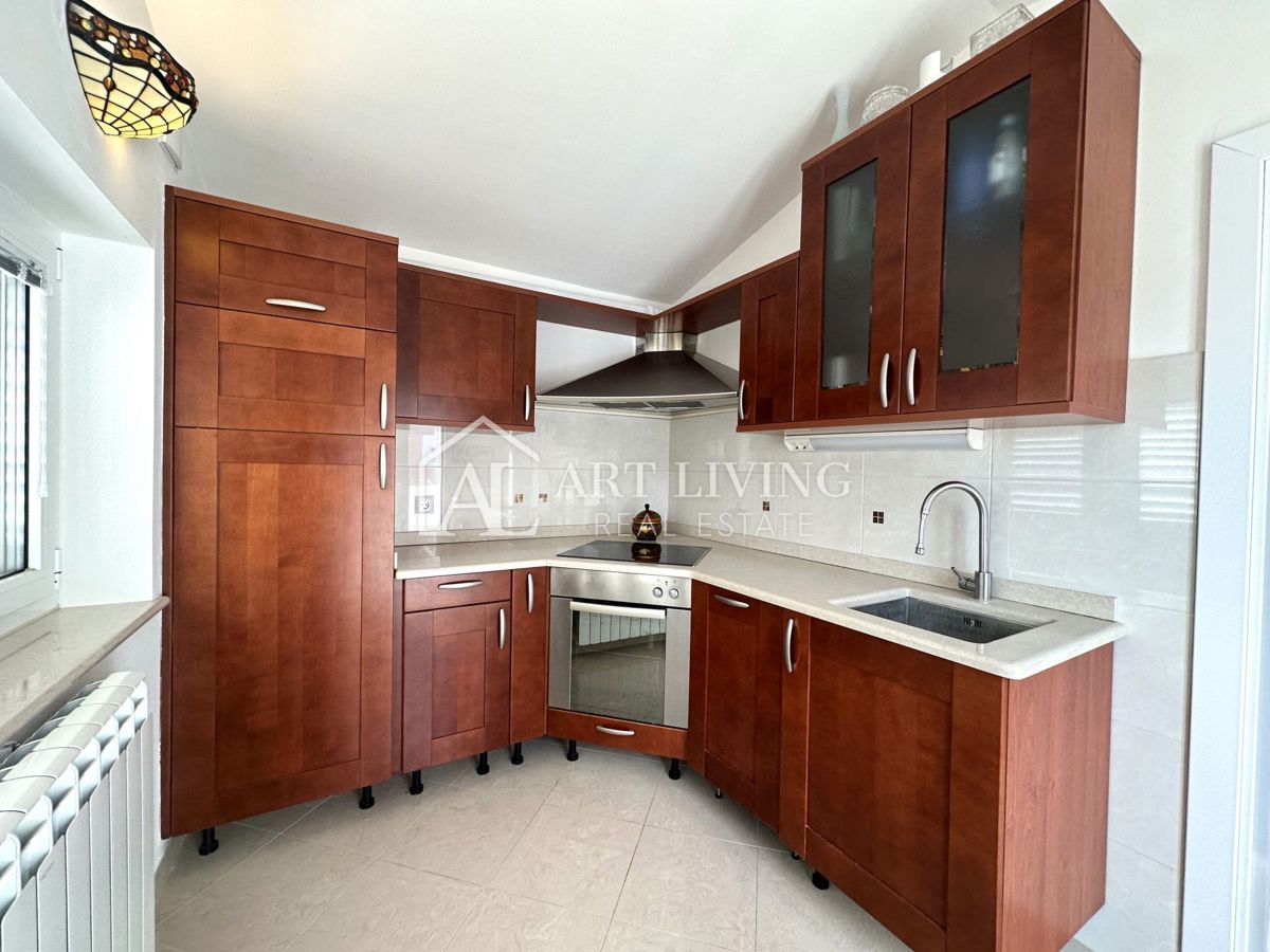 Umago, dintorni - grazioso appartamento con due camere da letto in una posizione tranquilla e bellissima