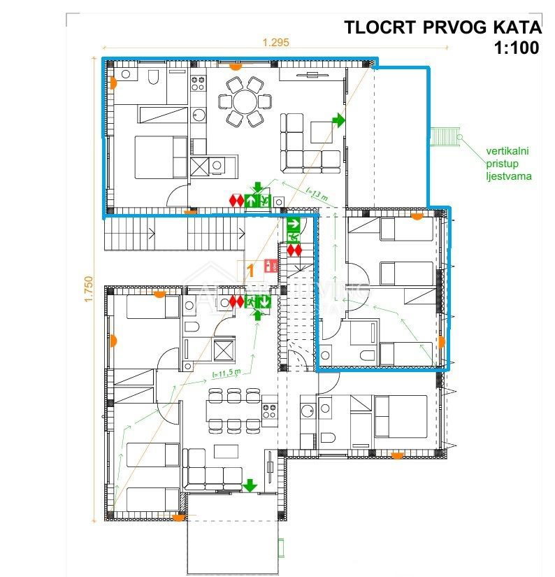 Parenzo, dintorni - appartamento con tre camere da letto e terrazza sul tetto, 90 m2 - OCCASIONE