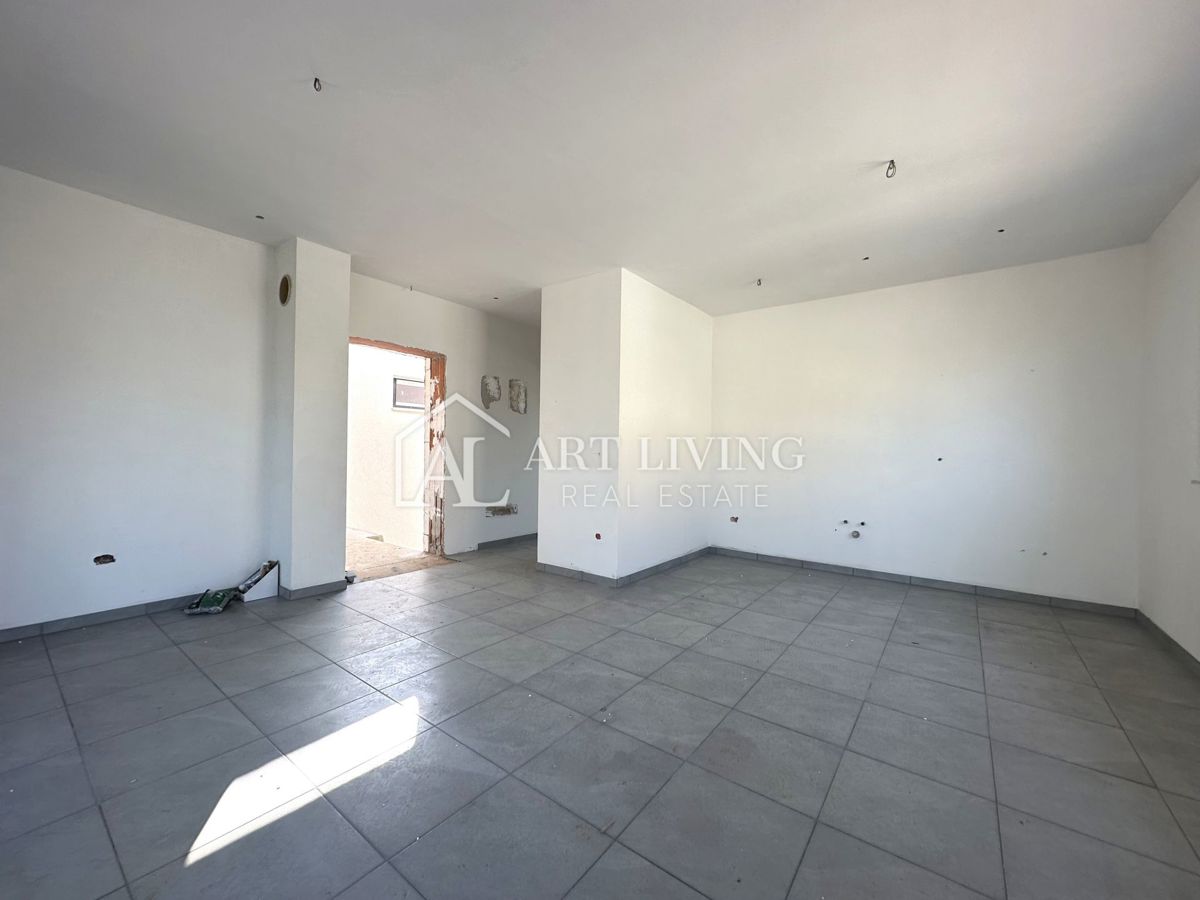 Parenzo, dintorni - appartamento con tre camere da letto e terrazza sul tetto, 90 m2 - OCCASIONE