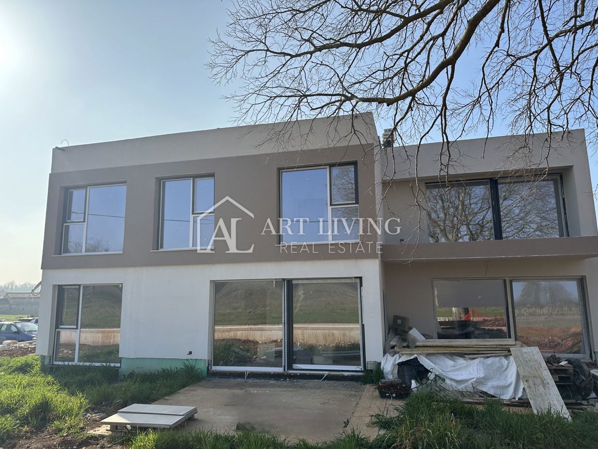 Parenzo, dintorni - appartamento con tre camere da letto e terrazza sul tetto, 90 m2 - OCCASIONE