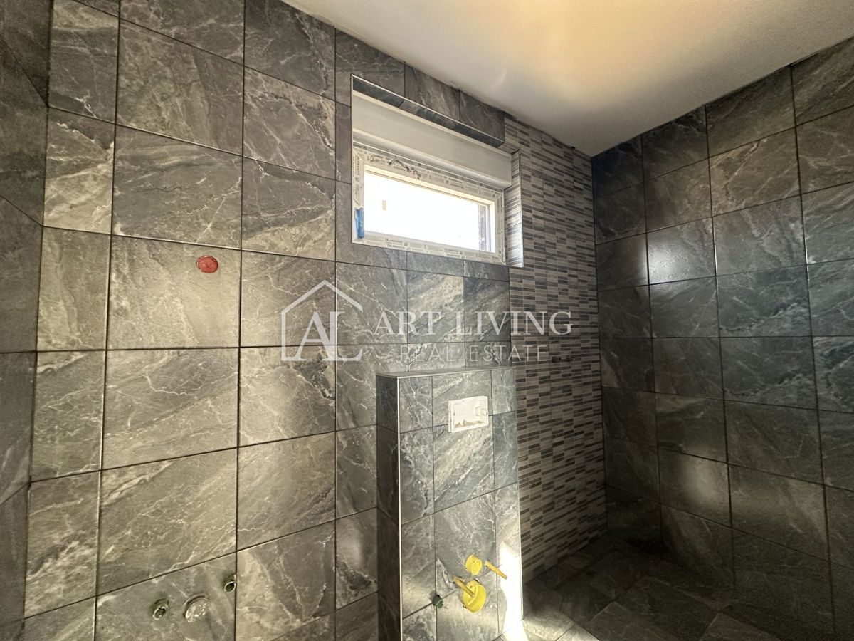 Parenzo, dintorni - appartamento con tre camere da letto e terrazza sul tetto, 90 m2 - OCCASIONE