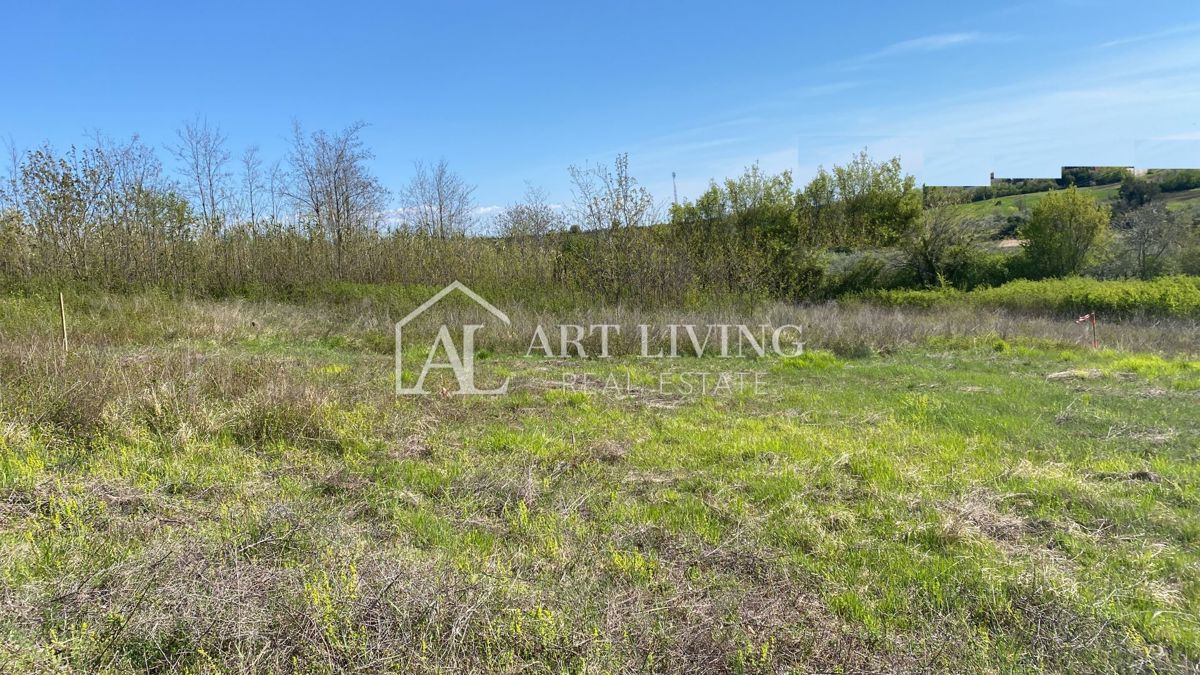 Istria, Cittanova, dintorni - attraente terreno edificabile con progetto in una posizione tranquilla e bella