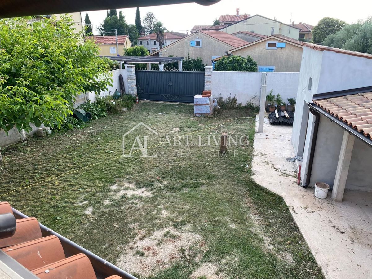 Istria, Parenzo, dintorni - graziosa casa in stile istriano a soli 1500 metri dal mare