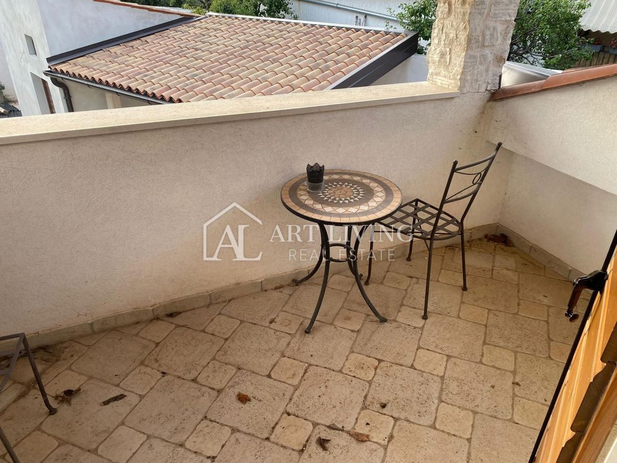 Istria, Parenzo, dintorni - graziosa casa in stile istriano a soli 1500 metri dal mare