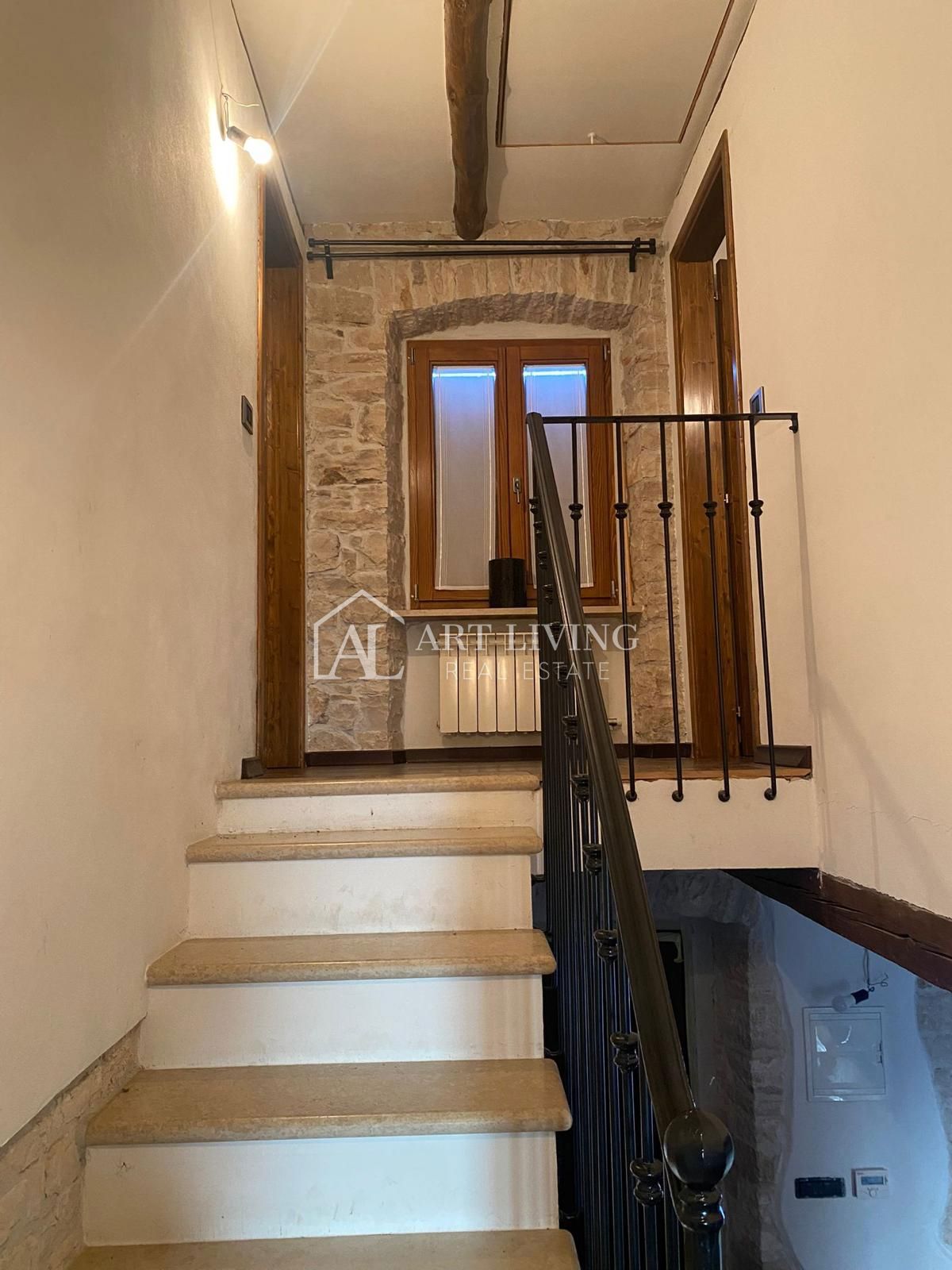 Istria, Parenzo, dintorni - graziosa casa in stile istriano a soli 1500 metri dal mare