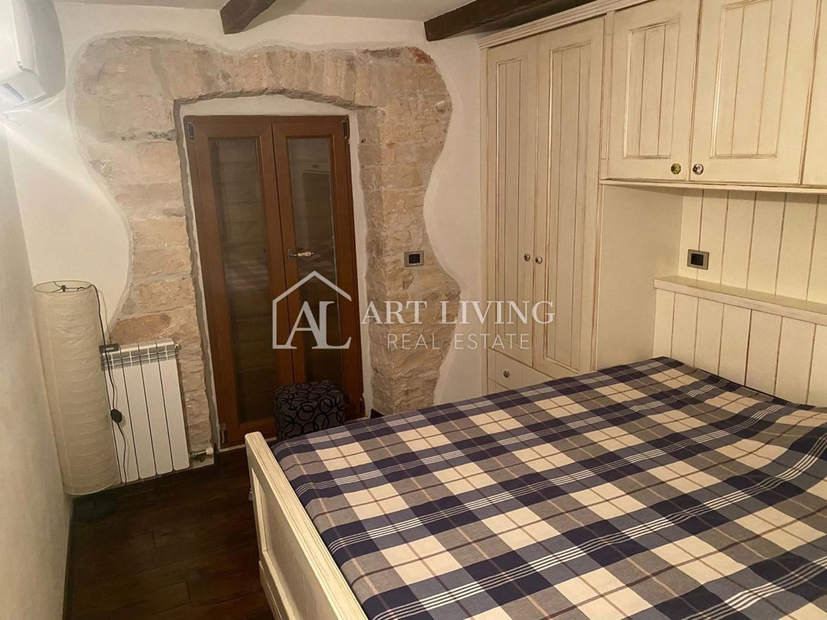 Istria, Parenzo, dintorni - graziosa casa in stile istriano a soli 1500 metri dal mare