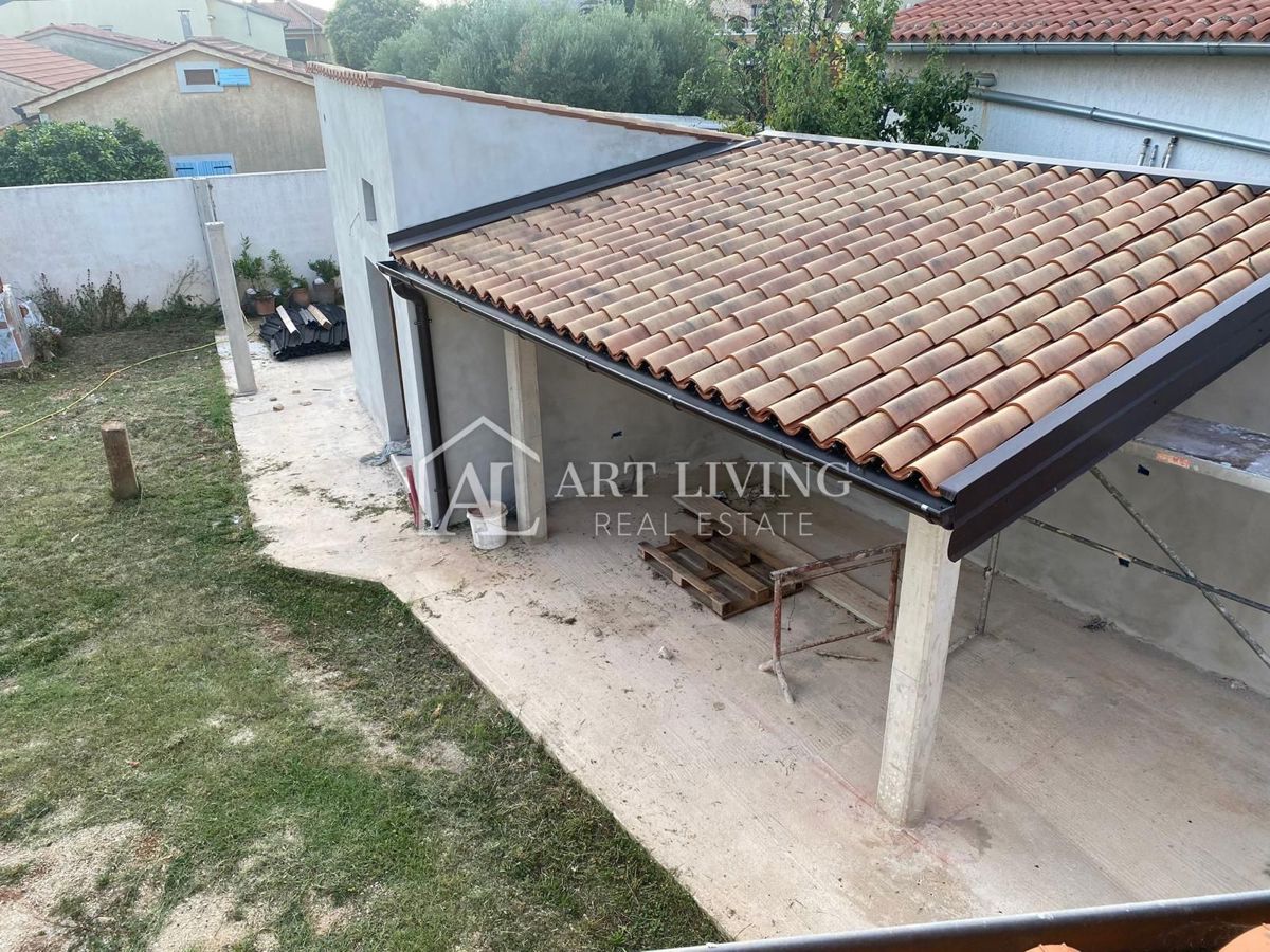 Istria, Parenzo, dintorni - graziosa casa in stile istriano a soli 1500 metri dal mare
