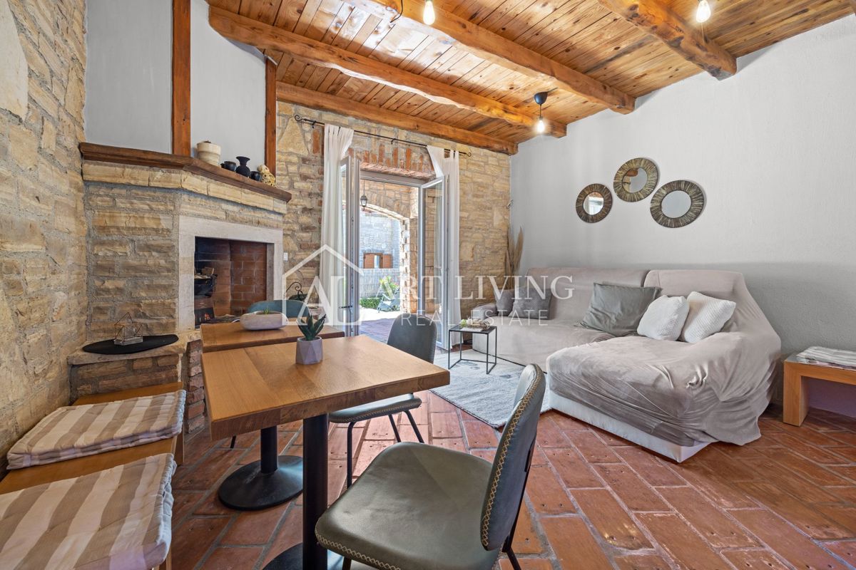 Istria, Svetvinčenat, dintorni – affascinante villa in stile istriano