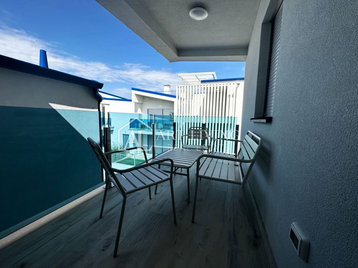 Umago, dintorni - OCCASIONE, appartamento modernamente arredato in una posizione TOP con vista mare