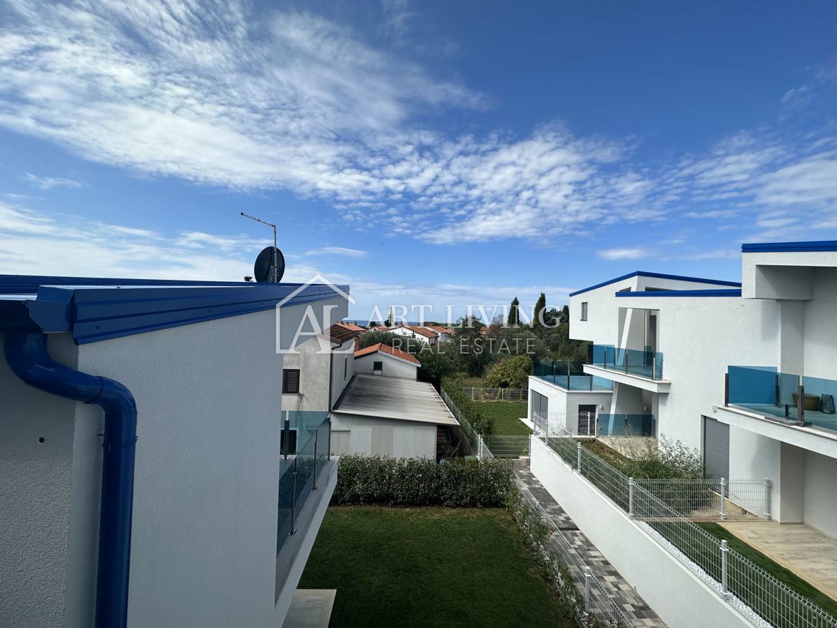 Umago, dintorni - OCCASIONE, appartamento modernamente arredato in una posizione TOP con vista mare