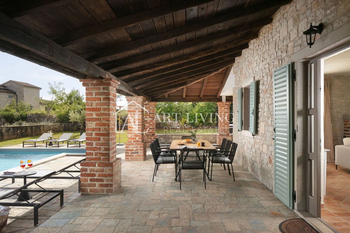 Dintorni di Parenzo, lussuosa villa in pietra in stile rustico con piscina