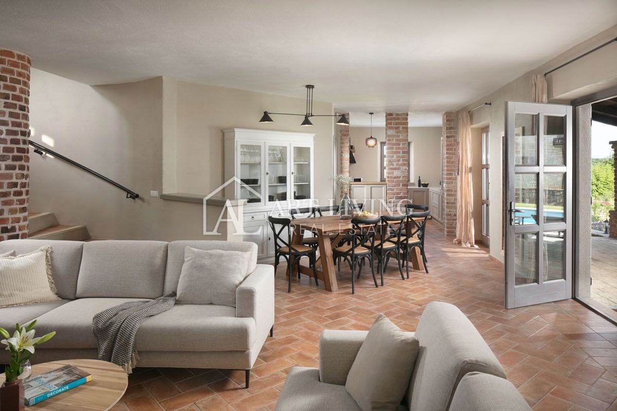 Dintorni di Parenzo, lussuosa villa in pietra in stile rustico con piscina