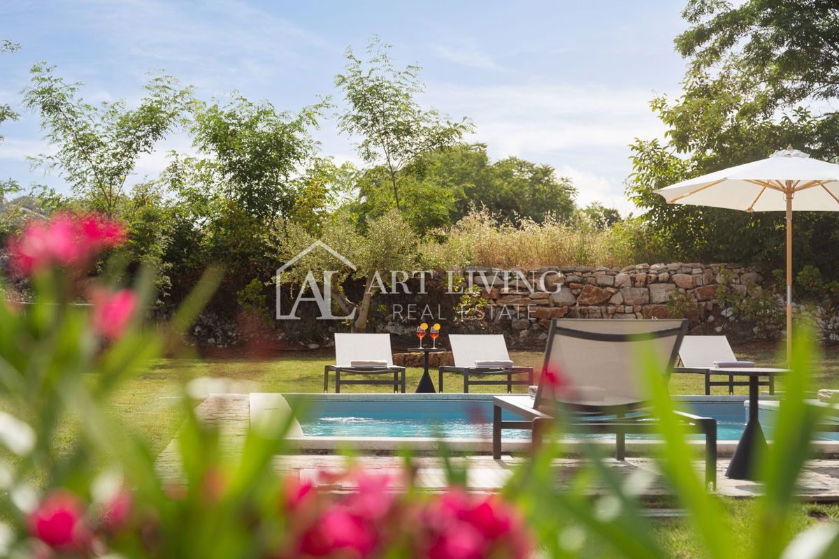 Dintorni di Parenzo, lussuosa villa in pietra in stile rustico con piscina
