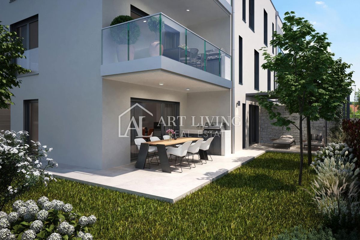 Umago, dintorni – moderno appartamento con giardino, a 600 m dal mare, NUOVA COSTRUZIONE