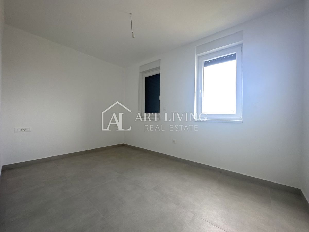 Parenzo,dintorni - appartamento su due piani con due camere da letto e giardino di 135 m2