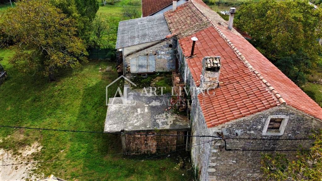 Grisignana, dintorni - Autentica casa in pietra istriana da ristrutturare