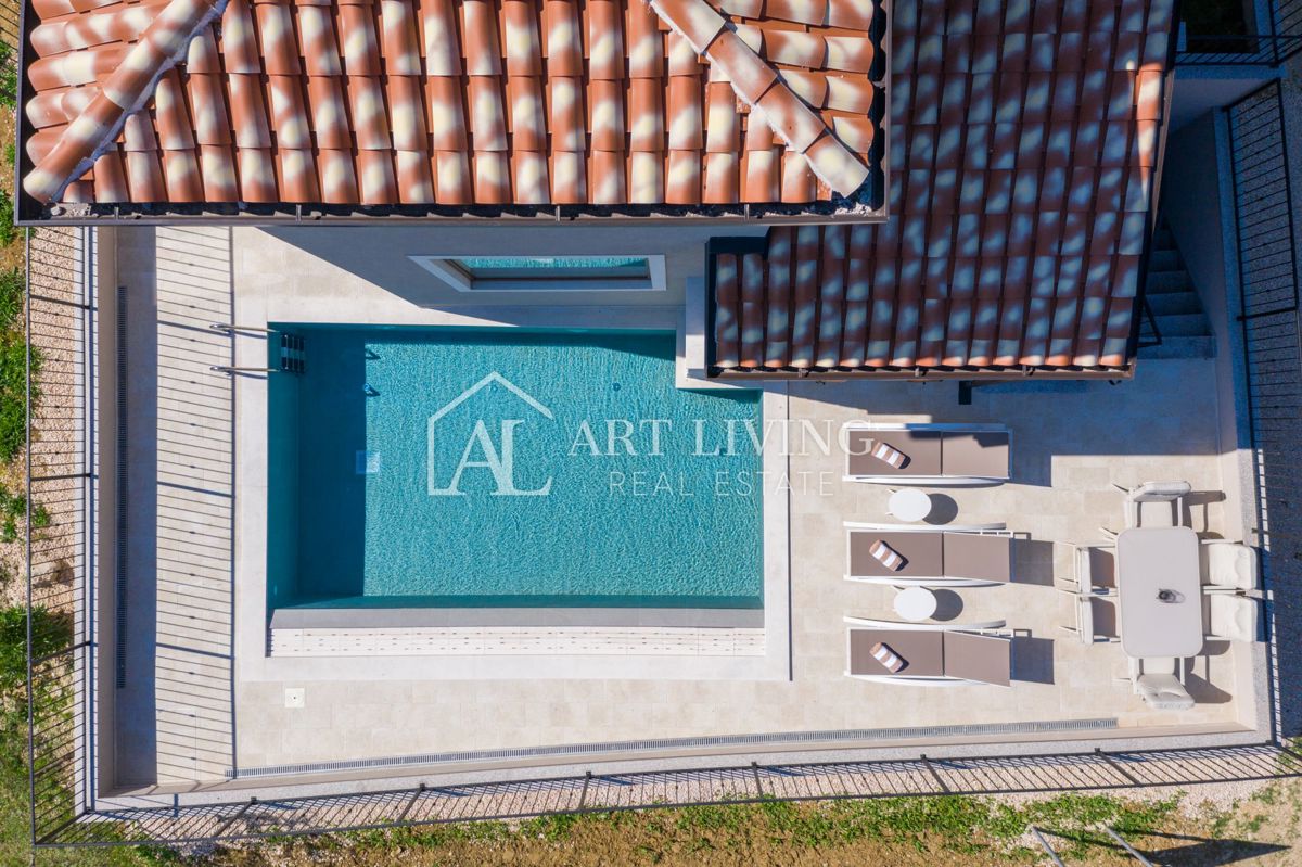 Zona di Buie, Villa in pietra d'Istria unica con piscina e vista mare