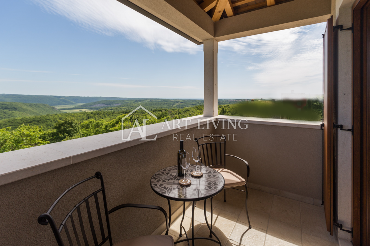 Zona di Buie, Villa in pietra d'Istria unica con piscina e vista mare