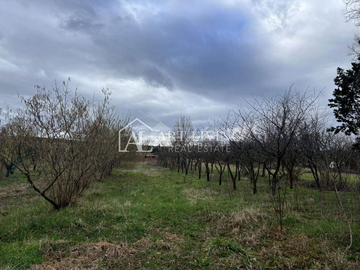 Istria, Kršan - ampio terreno edificabile con bellissima vista sul Učka