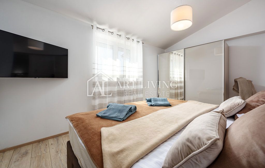 Istria, Labin, dintorni - una casa spaziosa con piscina riscaldata in una posizione tranquilla