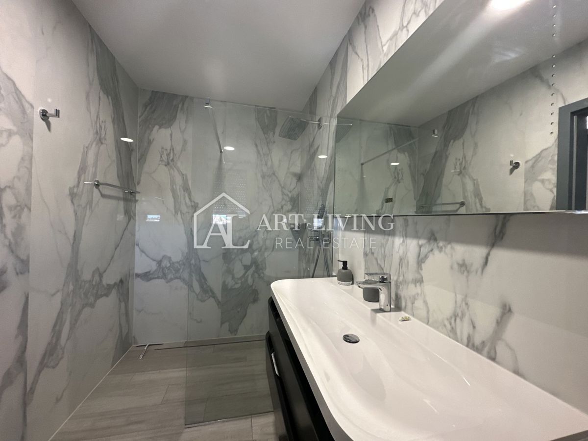 UMAGO - lussuoso appartamento con tre camere da letto, 134 m2, posizione TOP!!!