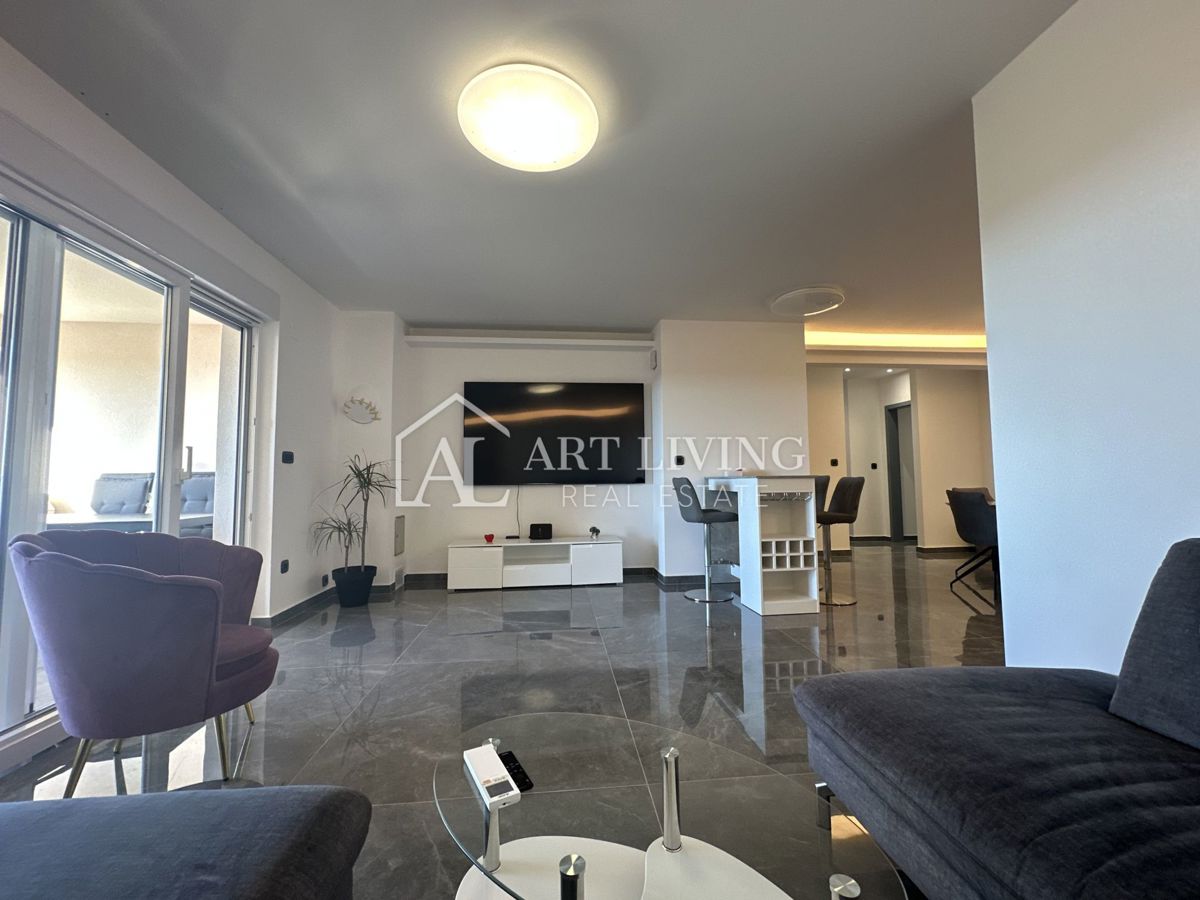 UMAGO - lussuoso appartamento con tre camere da letto, 134 m2, posizione TOP!!!