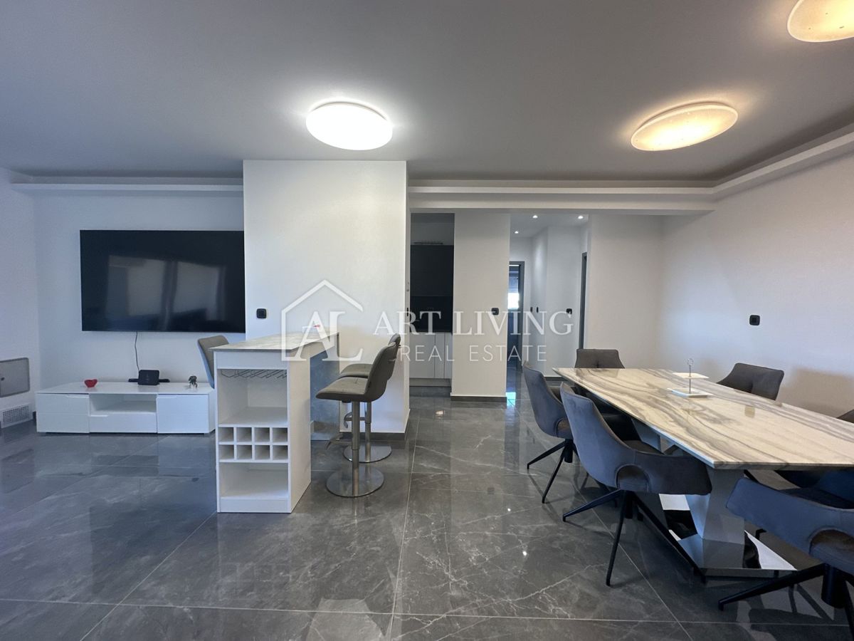 UMAGO - lussuoso appartamento con tre camere da letto, 134 m2, posizione TOP!!!