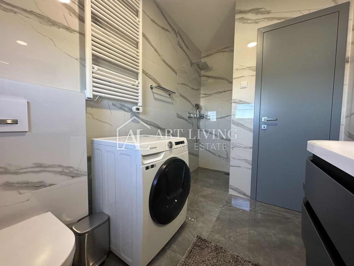 UMAGO - lussuoso appartamento con tre camere da letto, 134 m2, posizione TOP!!!