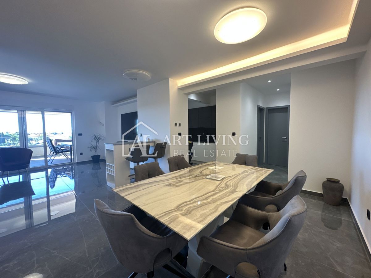 UMAGO - lussuoso appartamento con tre camere da letto, 134 m2, posizione TOP!!!