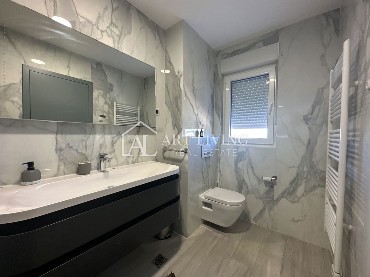 UMAGO - lussuoso appartamento con tre camere da letto, 134 m2, posizione TOP!!!