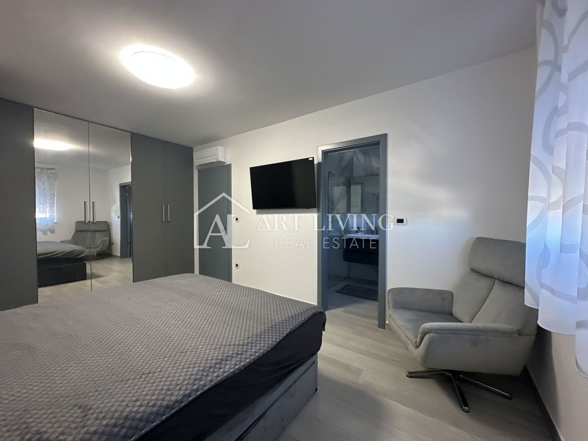 UMAGO - lussuoso appartamento con tre camere da letto, 134 m2, posizione TOP!!!