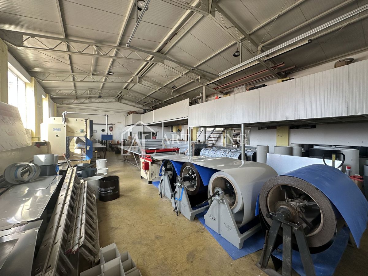 Umago, dintorni - Capannone industriale, 280 m², in vendita o in affitto a lungo termine